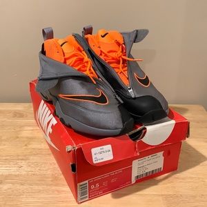 Size 9.5 men’s, Nike Air Zoom Flight The Glove, only worn once w/ original box